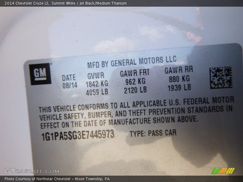 Summit White / Jet Black/Medium Titanium 2014 Chevrolet Cruze LS