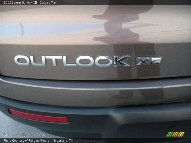 Cocoa / Tan 2009 Saturn Outlook XE