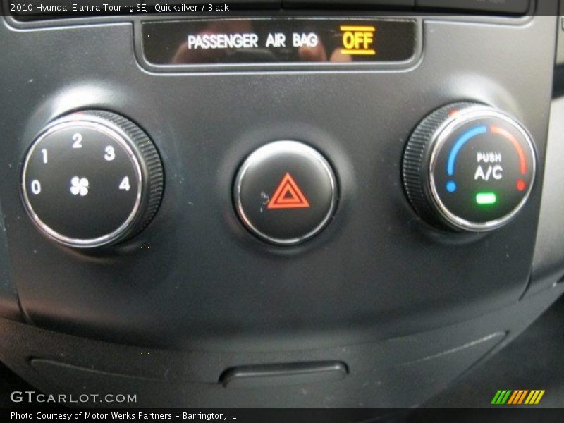 Quicksilver / Black 2010 Hyundai Elantra Touring SE