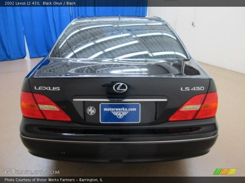 Black Onyx / Black 2002 Lexus LS 430