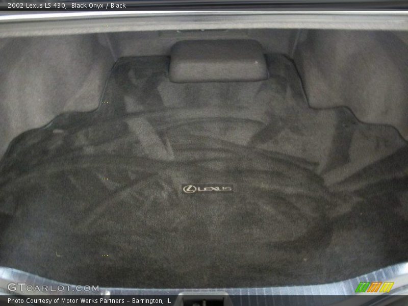 Black Onyx / Black 2002 Lexus LS 430