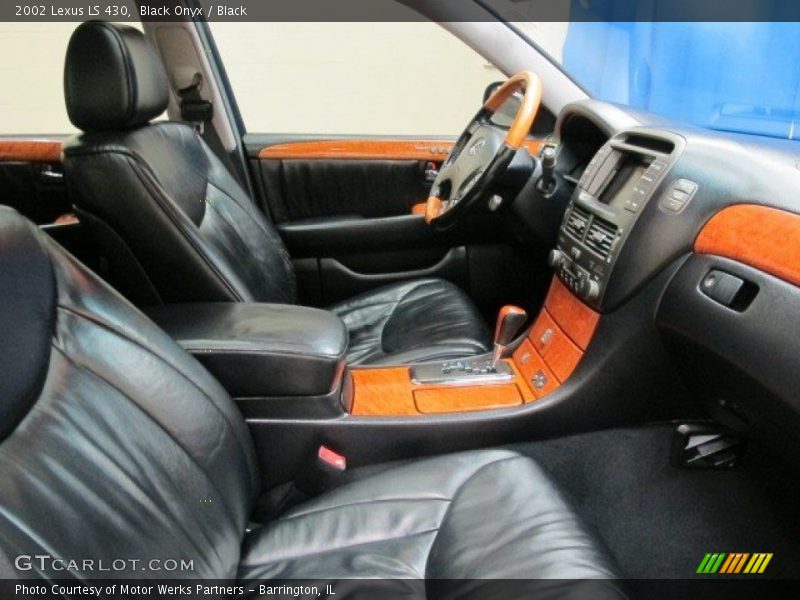 Black Onyx / Black 2002 Lexus LS 430