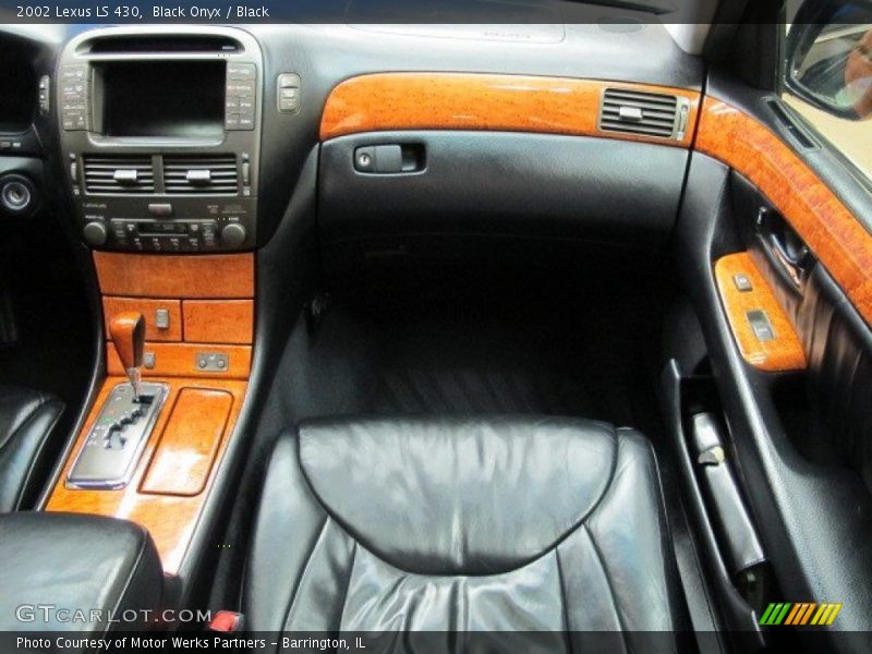 Black Onyx / Black 2002 Lexus LS 430