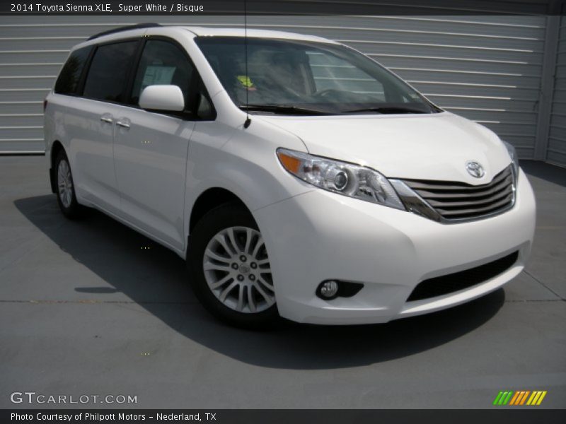 Super White / Bisque 2014 Toyota Sienna XLE