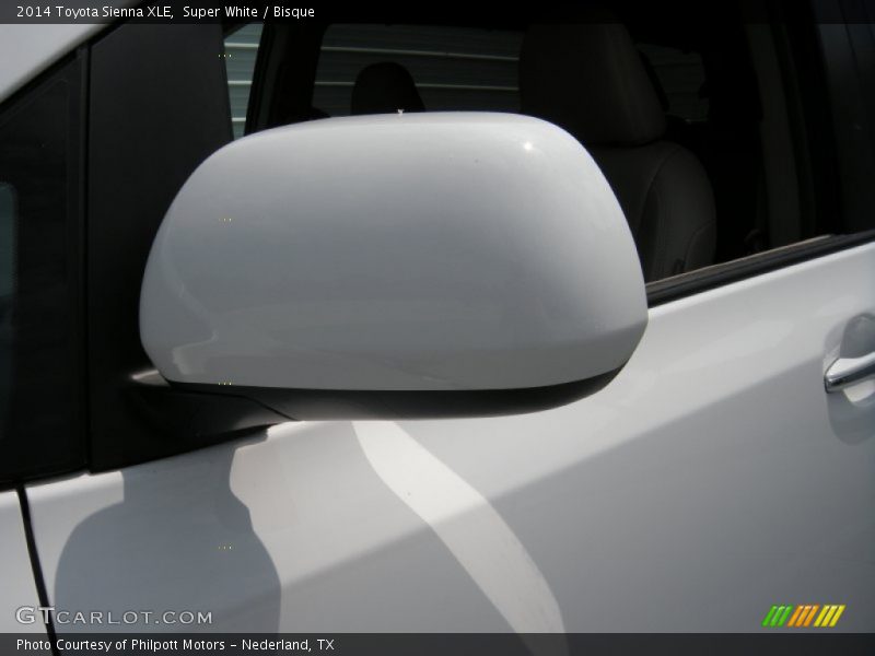 Super White / Bisque 2014 Toyota Sienna XLE