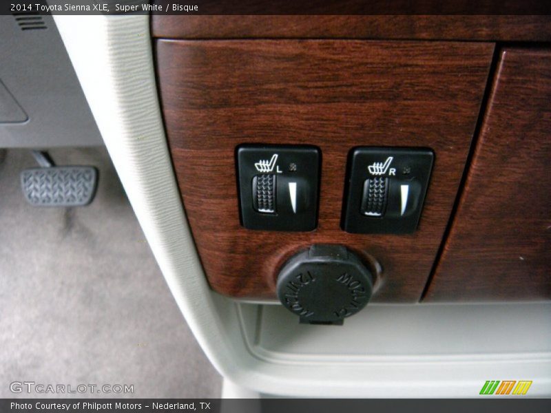 Super White / Bisque 2014 Toyota Sienna XLE
