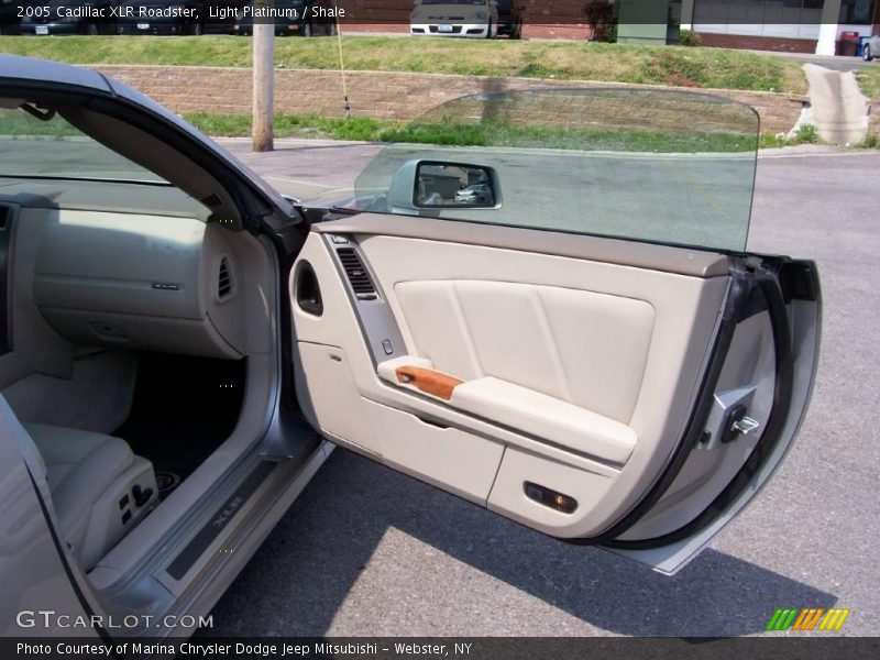Light Platinum / Shale 2005 Cadillac XLR Roadster