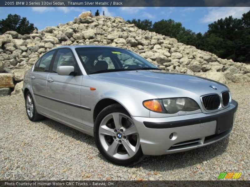Front 3/4 View of 2005 3 Series 330xi Sedan