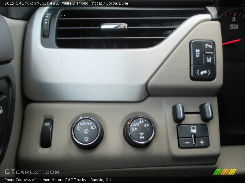 White Diamond Tricoat / Cocoa/Dune 2015 GMC Yukon XL SLT 4WD