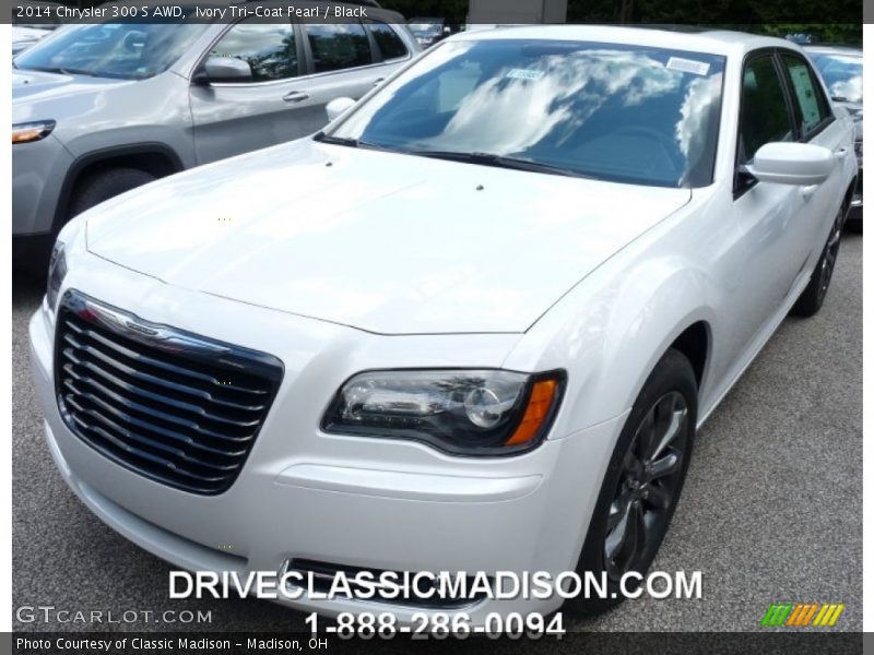 Ivory Tri-Coat Pearl / Black 2014 Chrysler 300 S AWD