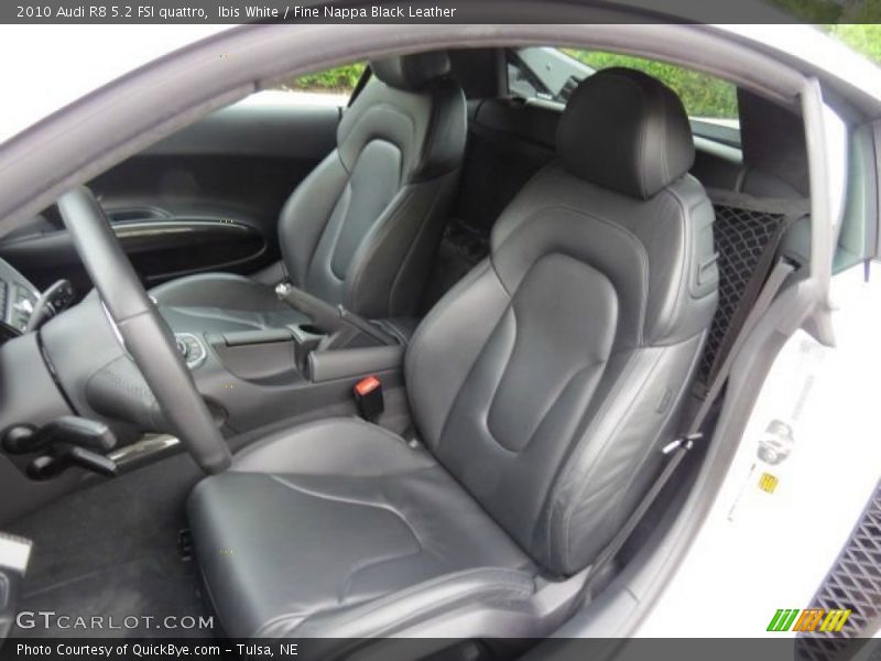 Front Seat of 2010 R8 5.2 FSI quattro