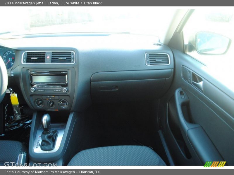 Pure White / Titan Black 2014 Volkswagen Jetta S Sedan