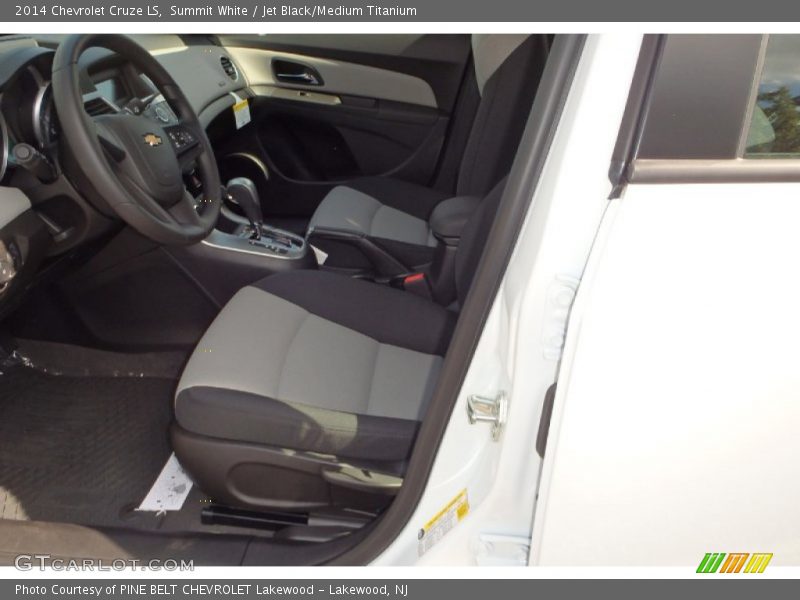Summit White / Jet Black/Medium Titanium 2014 Chevrolet Cruze LS