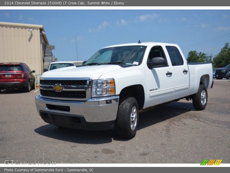 Front 3/4 View of 2014 Silverado 2500HD LT Crew Cab