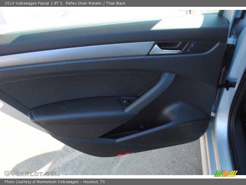 Reflex Silver Metallic / Titan Black 2014 Volkswagen Passat 1.8T S