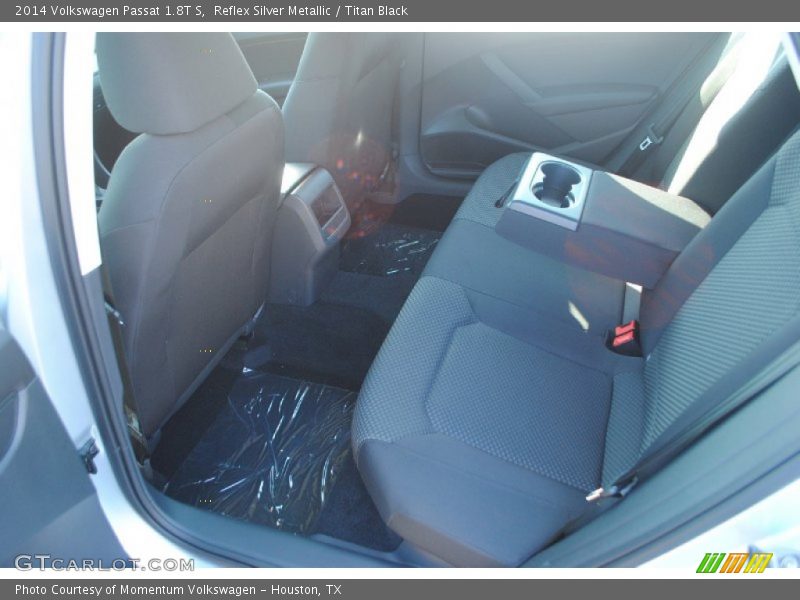 Reflex Silver Metallic / Titan Black 2014 Volkswagen Passat 1.8T S