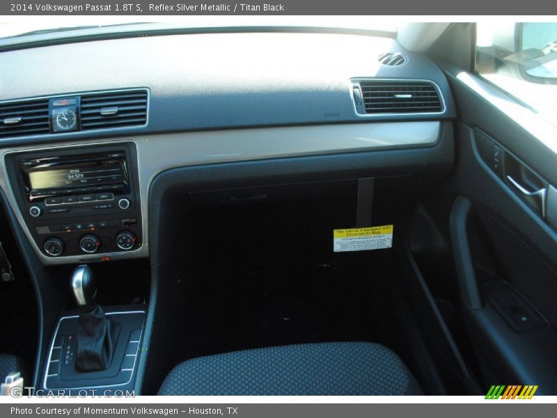 Reflex Silver Metallic / Titan Black 2014 Volkswagen Passat 1.8T S