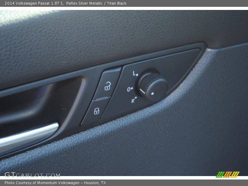 Reflex Silver Metallic / Titan Black 2014 Volkswagen Passat 1.8T S