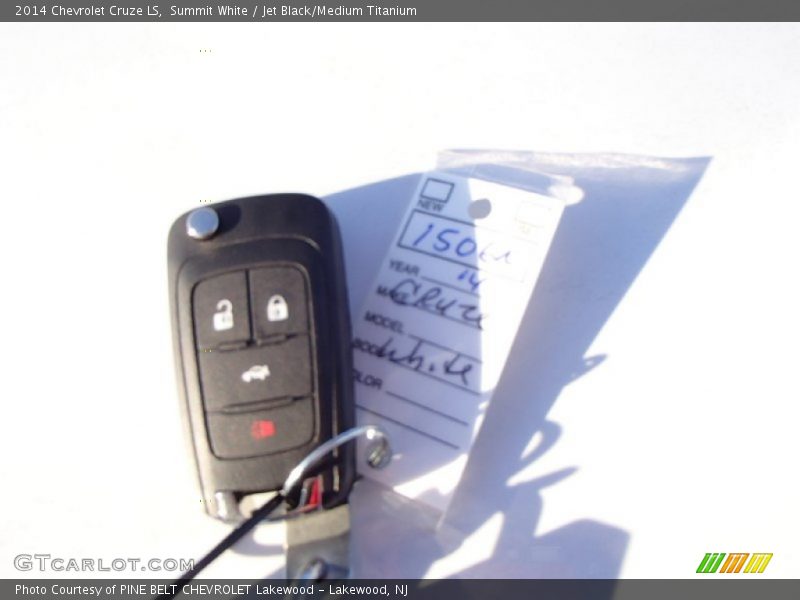 Summit White / Jet Black/Medium Titanium 2014 Chevrolet Cruze LS
