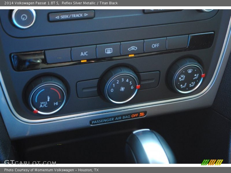 Reflex Silver Metallic / Titan Black 2014 Volkswagen Passat 1.8T S
