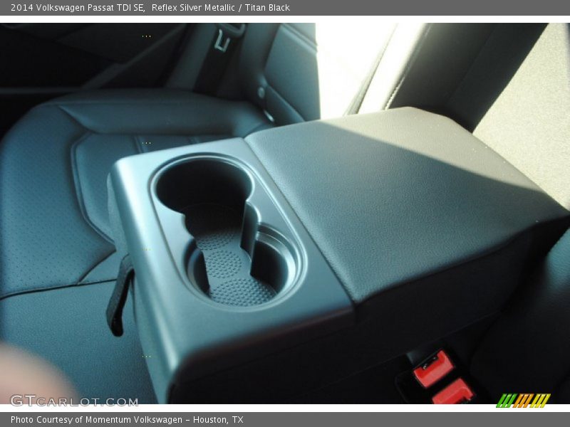 Reflex Silver Metallic / Titan Black 2014 Volkswagen Passat TDI SE