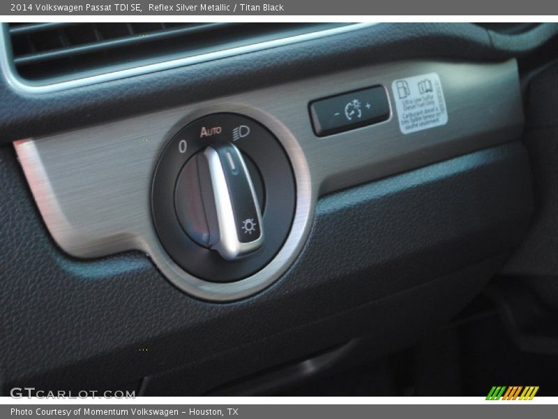 Reflex Silver Metallic / Titan Black 2014 Volkswagen Passat TDI SE