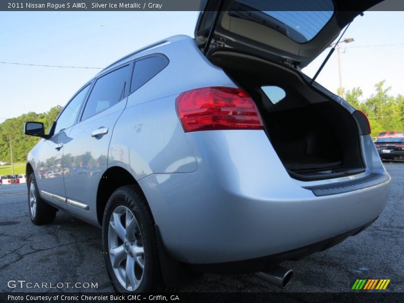 Silver Ice Metallic / Gray 2011 Nissan Rogue S AWD