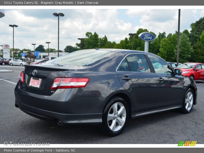 Magnetic Gray Metallic / Dark Charcoal 2011 Toyota Camry SE