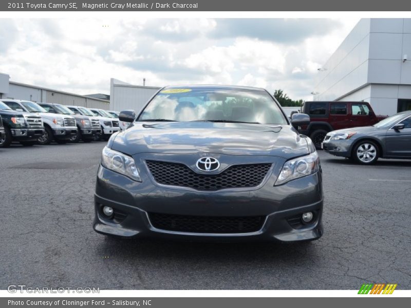 Magnetic Gray Metallic / Dark Charcoal 2011 Toyota Camry SE