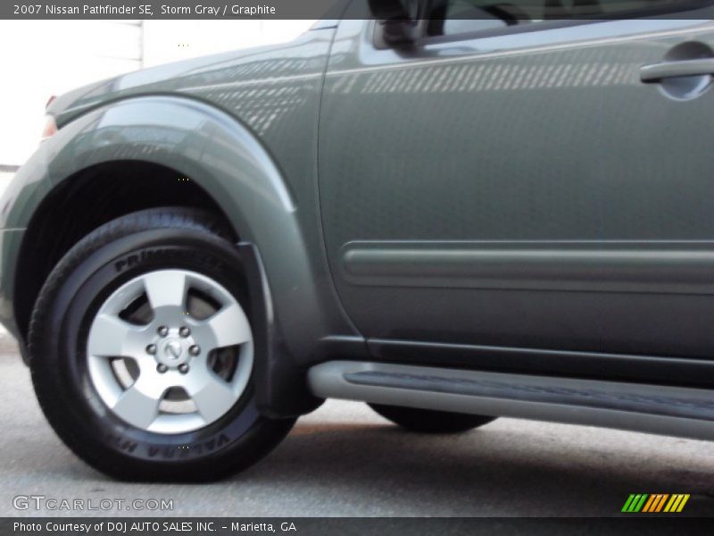 Storm Gray / Graphite 2007 Nissan Pathfinder SE