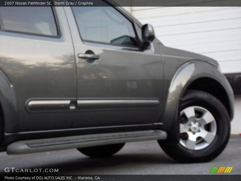 Storm Gray / Graphite 2007 Nissan Pathfinder SE