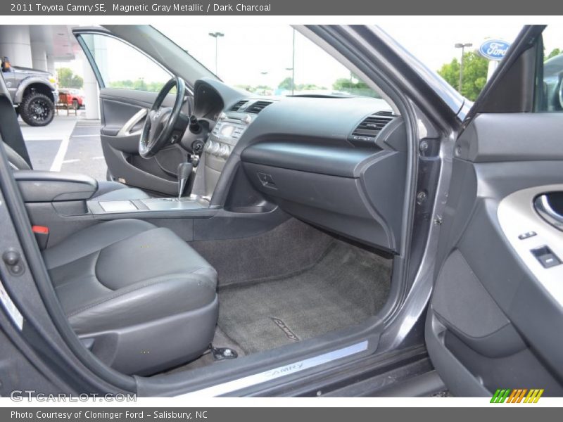 Magnetic Gray Metallic / Dark Charcoal 2011 Toyota Camry SE