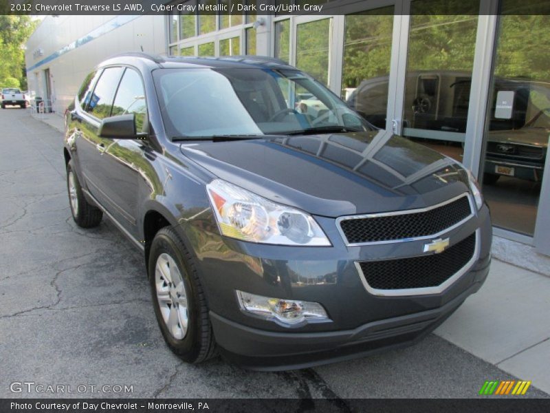 Front 3/4 View of 2012 Traverse LS AWD