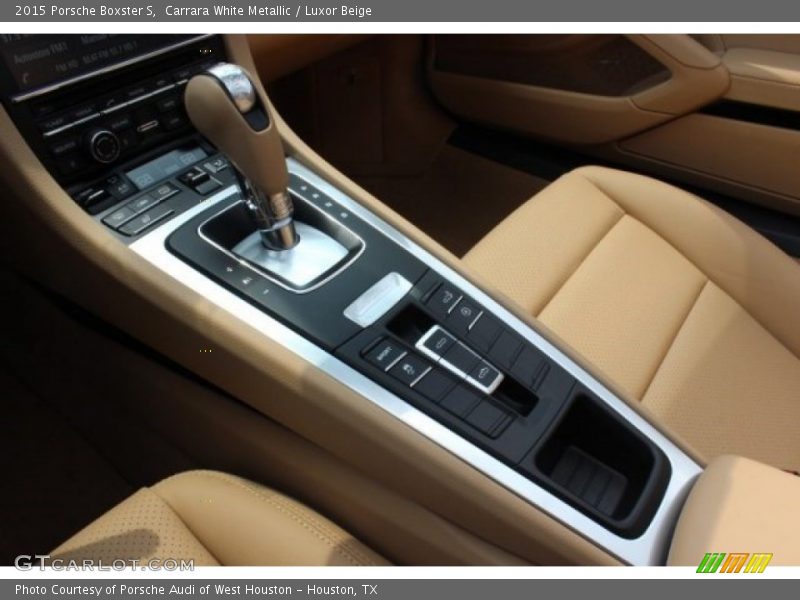Controls of 2015 Boxster S