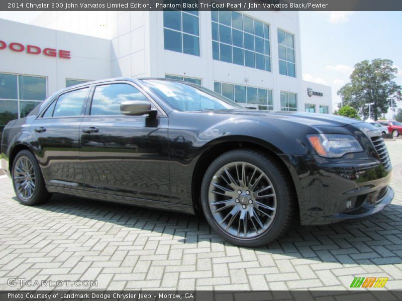 Phantom Black Tri-Coat Pearl / John Varvatos Black/Pewter 2014 Chrysler 300 John Varvatos Limited Edition