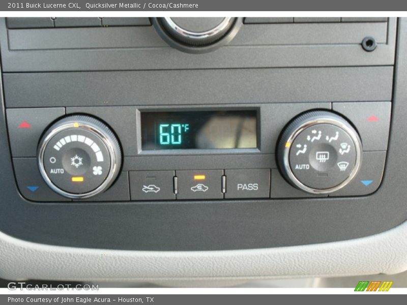 Quicksilver Metallic / Cocoa/Cashmere 2011 Buick Lucerne CXL