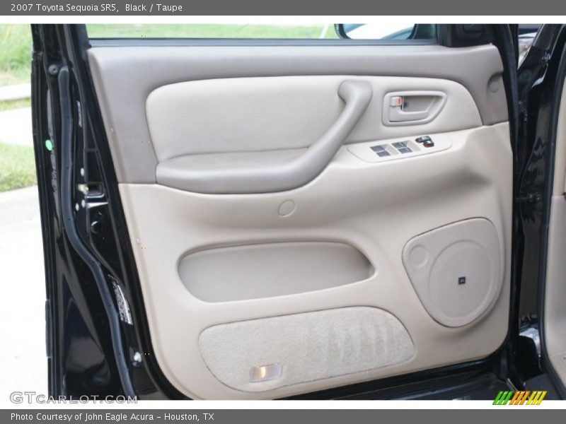 Black / Taupe 2007 Toyota Sequoia SR5