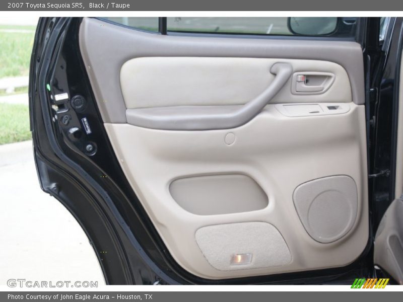 Black / Taupe 2007 Toyota Sequoia SR5