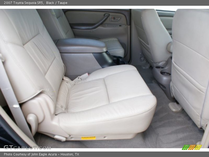 Black / Taupe 2007 Toyota Sequoia SR5