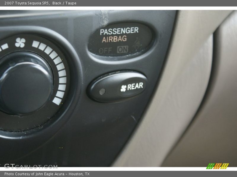 Black / Taupe 2007 Toyota Sequoia SR5