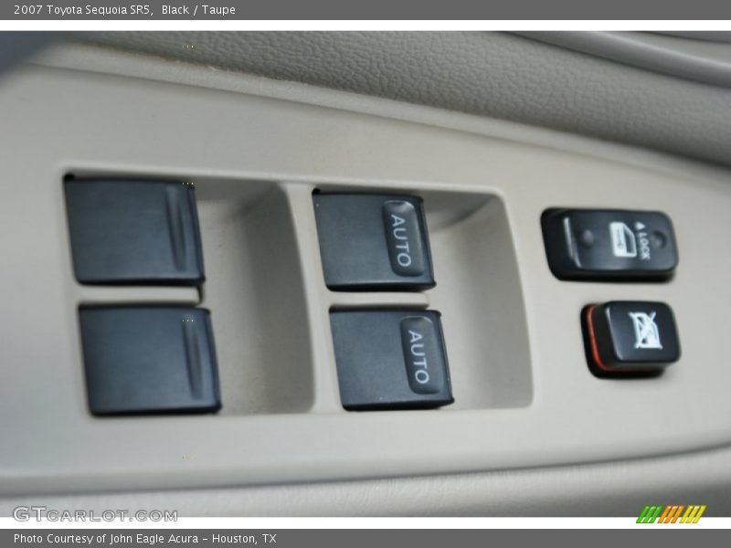 Black / Taupe 2007 Toyota Sequoia SR5