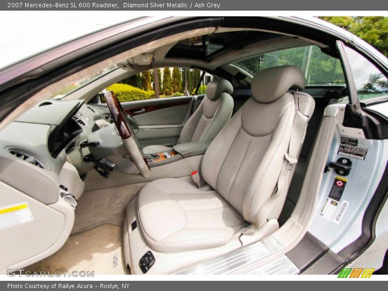 Front Seat of 2007 SL 600 Roadster