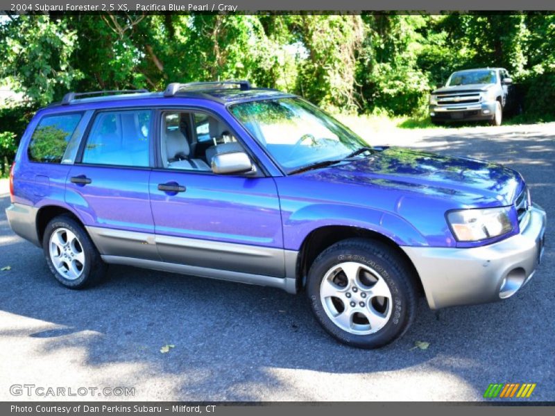 Pacifica Blue Pearl / Gray 2004 Subaru Forester 2.5 XS