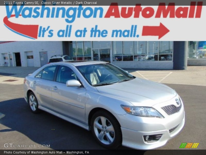 Classic Silver Metallic / Dark Charcoal 2011 Toyota Camry SE