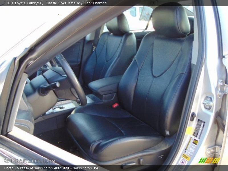 Classic Silver Metallic / Dark Charcoal 2011 Toyota Camry SE
