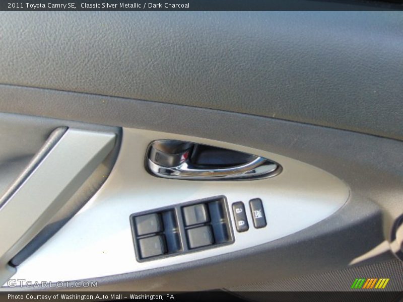 Classic Silver Metallic / Dark Charcoal 2011 Toyota Camry SE