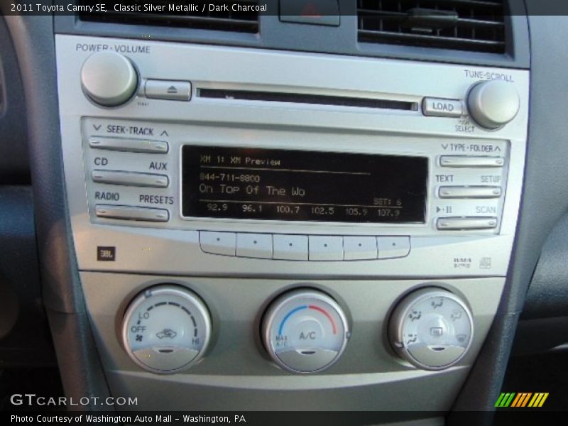 Classic Silver Metallic / Dark Charcoal 2011 Toyota Camry SE