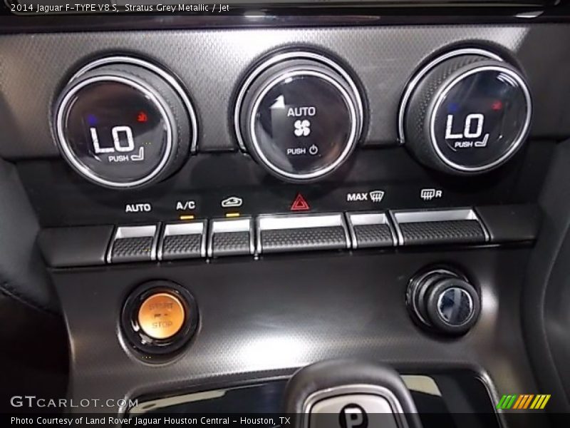 Controls of 2014 F-TYPE V8 S