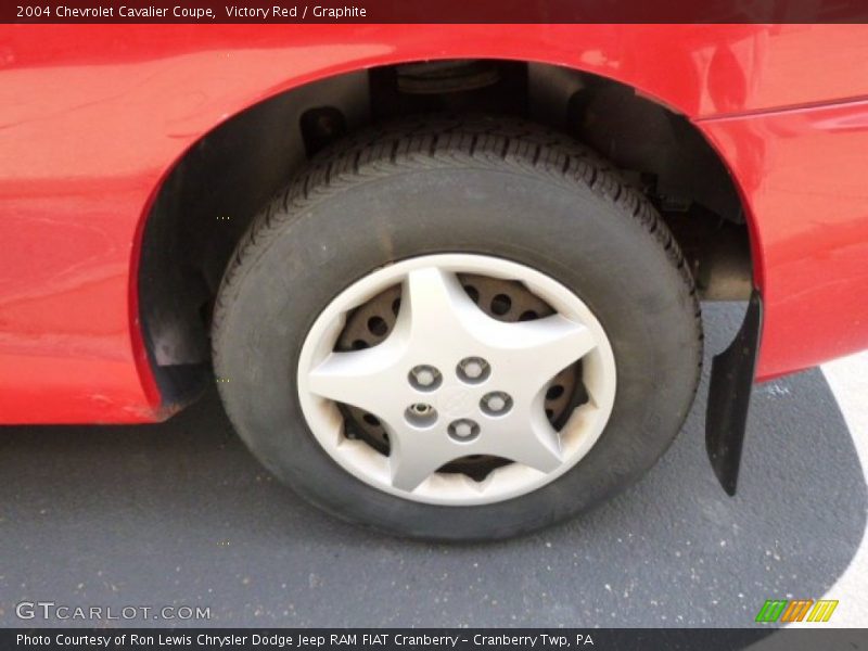 Victory Red / Graphite 2004 Chevrolet Cavalier Coupe