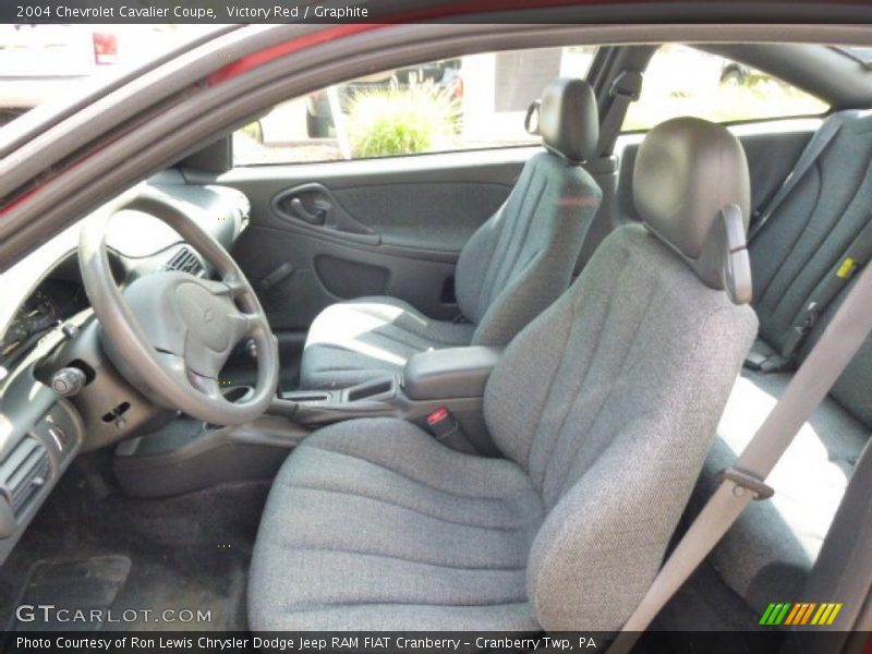 Victory Red / Graphite 2004 Chevrolet Cavalier Coupe